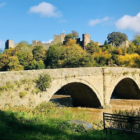 Flower Cottage By Ludlow Castle With Onsite Parking Exteriér fotografie