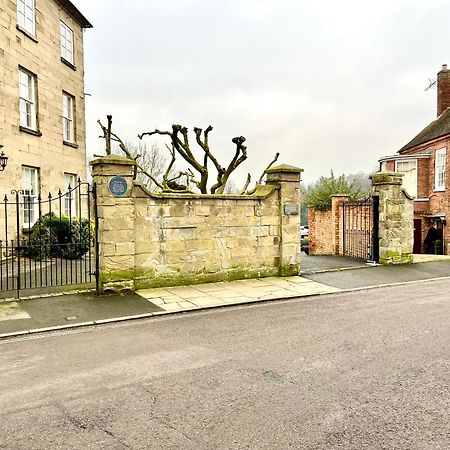 Flower Cottage By Ludlow Castle With Onsite Parking Exteriér fotografie