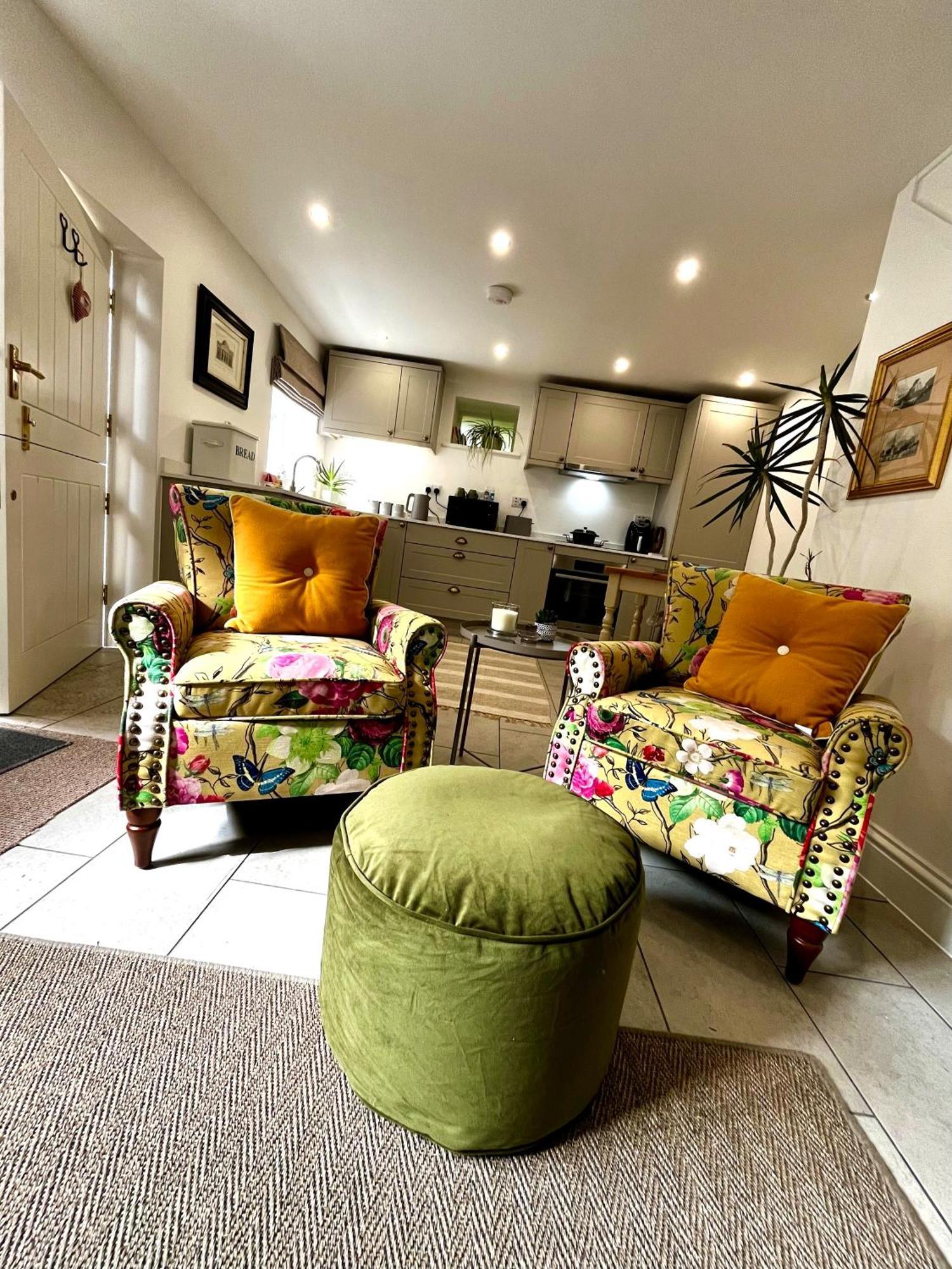 Flower Cottage By Ludlow Castle With Onsite Parking Exteriér fotografie