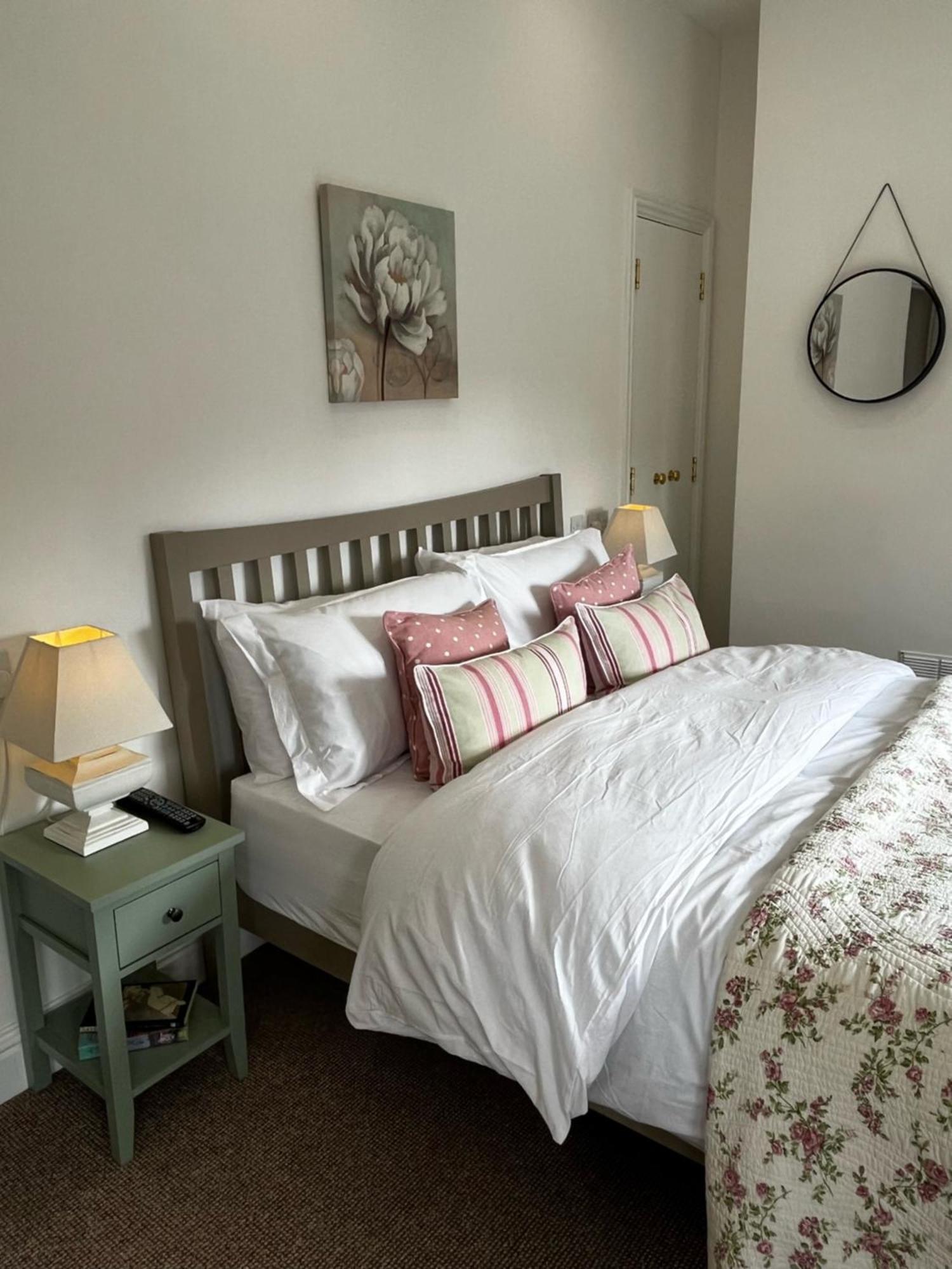 Flower Cottage By Ludlow Castle With Onsite Parking Exteriér fotografie