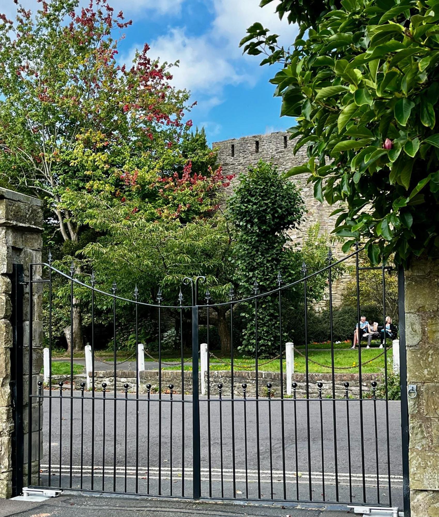 Flower Cottage By Ludlow Castle With Onsite Parking Exteriér fotografie