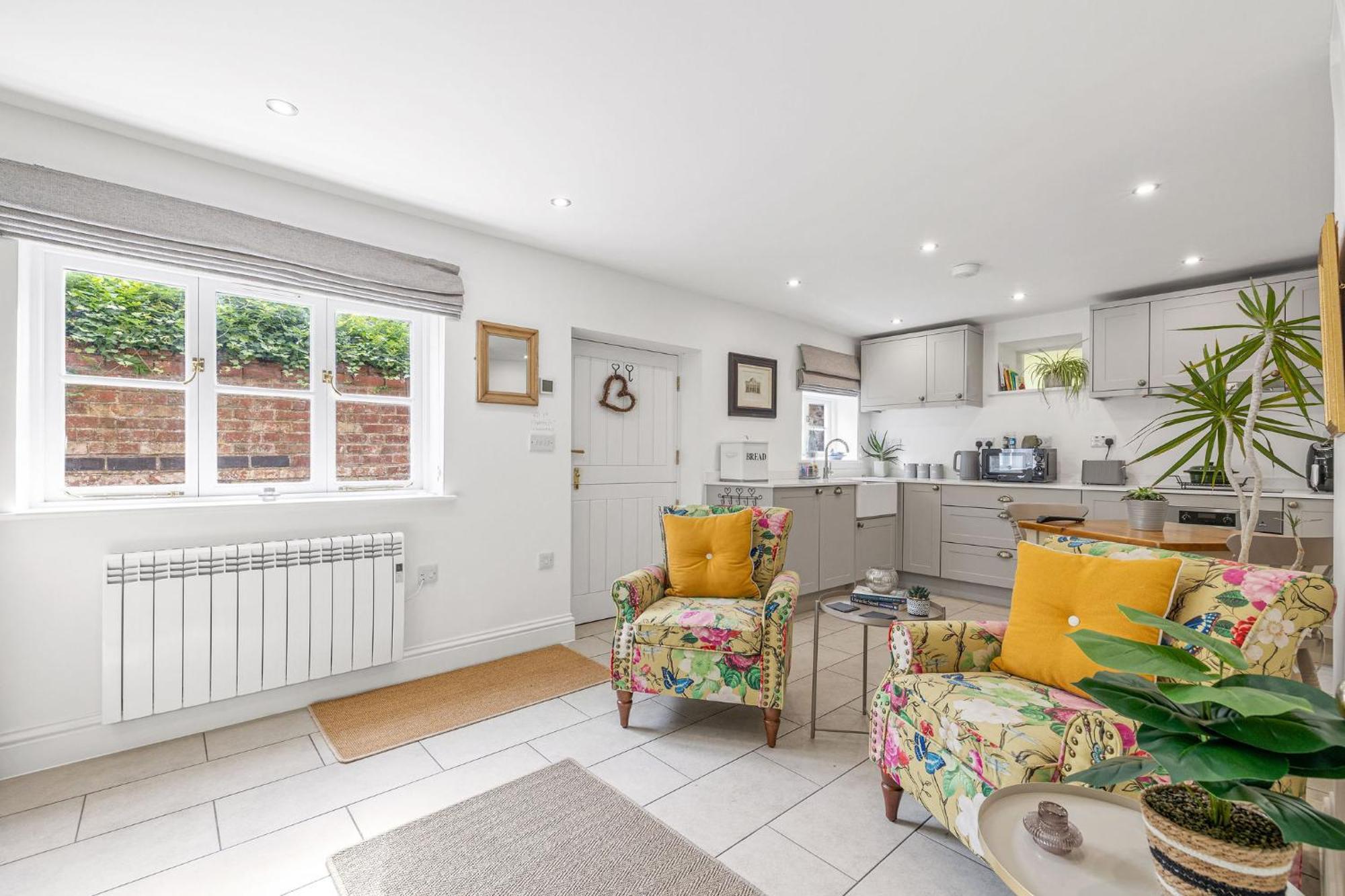 Flower Cottage By Ludlow Castle With Onsite Parking Exteriér fotografie